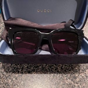 Gucci GG tinted sunglasses